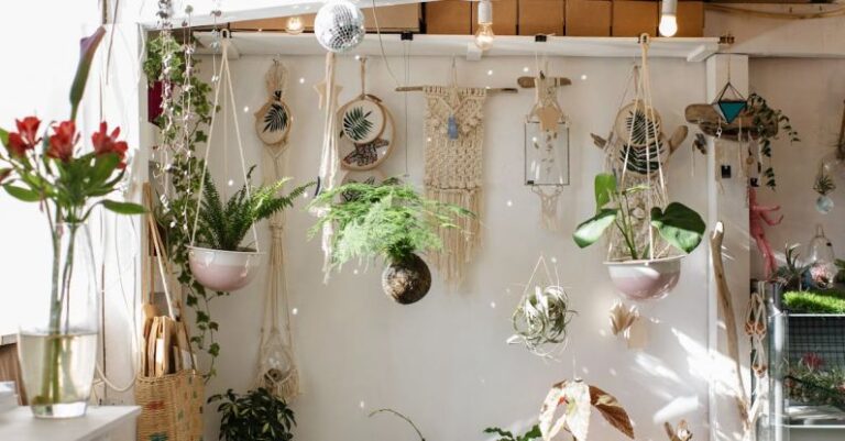 Room Layout - Interior of modern stylish room with two tier layout and floral design