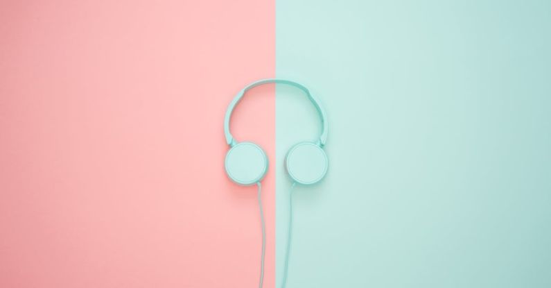 Wallpaper - Blue Headphone