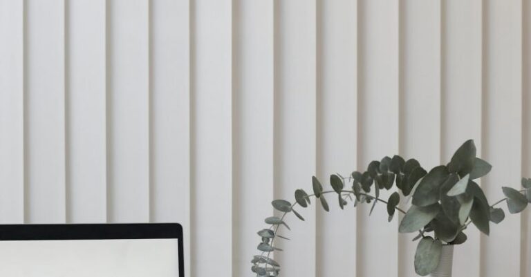 Décor Style - Light workplace with laptop in office